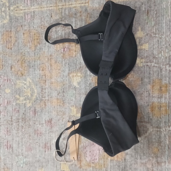 SKIMS Fits Everybody Push Up Demi Bra - Picture 4 of 5